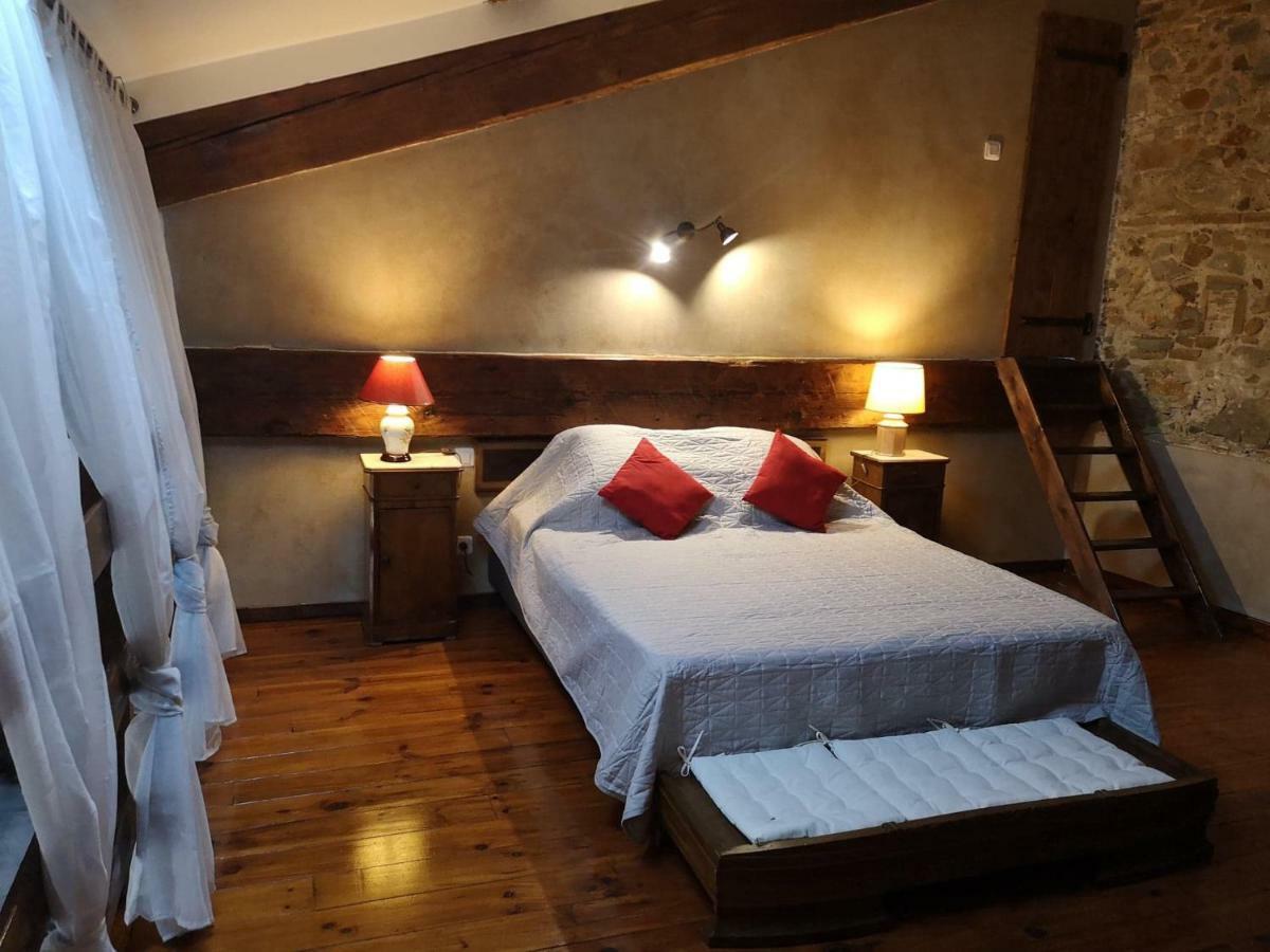 Hotel El Castell Embruixat Saint-Hippolyte  Exterior foto
